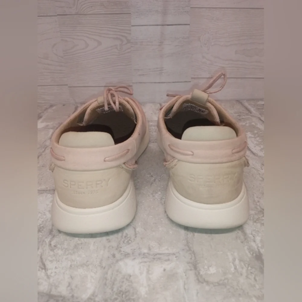Sperry‎ STS85542 Women's Size 7.5 Pink Lace Up Low Top Sneakers